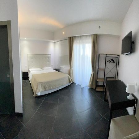 Hotel Briganti Qualiano Exterior foto